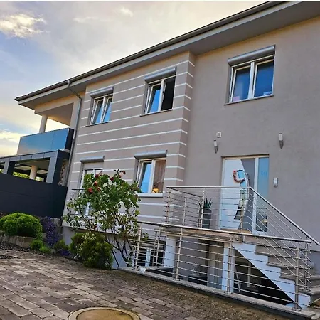 Ferienwohnung Sinsheim * זינסהיים